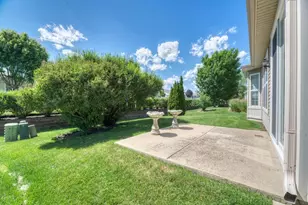 2886 Edgewater Dr, Elgin, IL 60124 - Photo 28