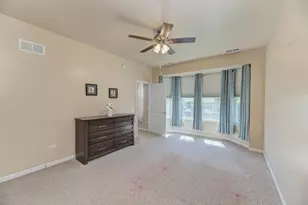 2886 Edgewater Dr, Elgin, IL 60124 - Photo 20