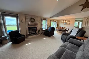214 W 2nd Street W, Odell, IL 60460 - Photo 6