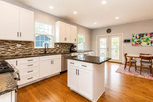 7042 W Berwyn Ave, Chicago, IL 60656 - Photo 24