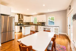 7042 W Berwyn Ave, Chicago, IL 60656 - Photo 26
