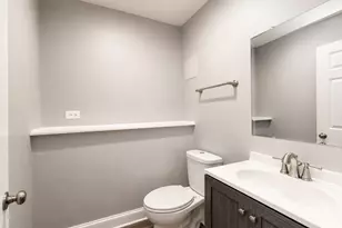 7042 W Berwyn Ave, Chicago, IL 60656 - Photo 62