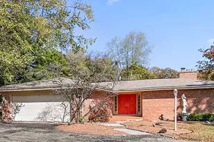 1305 Oaktree Ln, Kankakee, IL 60901 - Photo 1