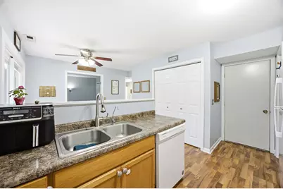 2440 Bridgewater Drive #2440, Woodstock, IL 60098 - Photo 12