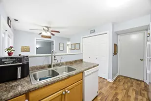 2440 Bridgewater Dr, Woodstock, IL 60098 - Photo 12