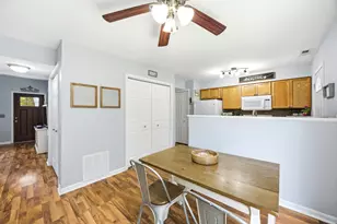2440 Bridgewater Dr, Woodstock, IL 60098 - Photo 10