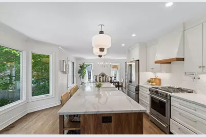 318 E Sunnyside Avenue, Libertyville, IL 60048 - Photo 10