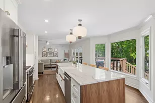 318 E Sunnyside Ave, Libertyville, IL 60048 - Photo 6