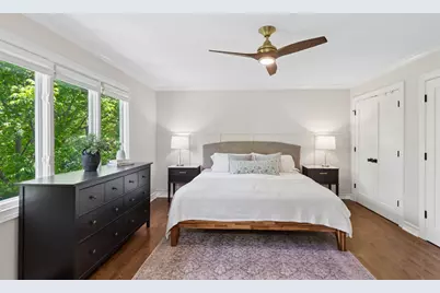 318 E Sunnyside Avenue, Libertyville, IL 60048 - Photo 14