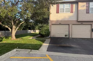 301 Cherrywood Ct, Vernon Hills, IL 60061 - Photo 16