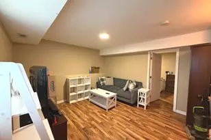 301 Cherrywood Ct, Vernon Hills, IL 60061 - Photo 12