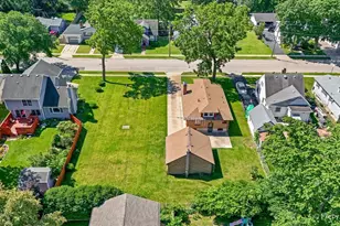 746 Parkway Ave, Elgin, IL 60120 - Photo 40