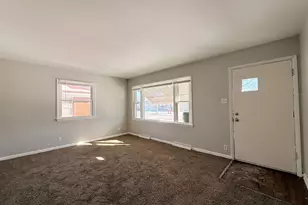 326 Clyde Ave, Calumet City, IL 60409 - Photo 4