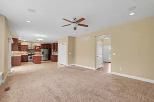 601 Silver Lake Ct, Savoy, IL 61874 - Photo 8
