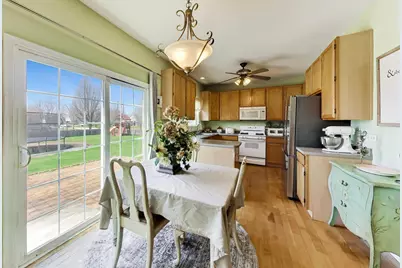 447 Talismon Court, Crystal Lake, IL 60012 - Photo 12