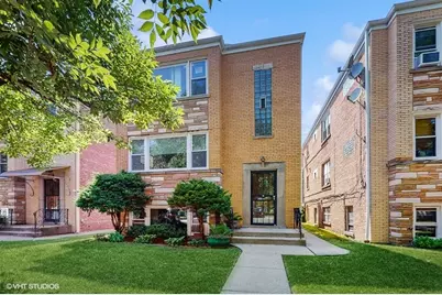 4614 N Central Avenue, Chicago, IL 60630 - Photo 1