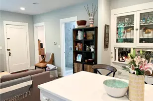 2252 W Waveland Ave, Chicago, IL 60618 - Photo 2