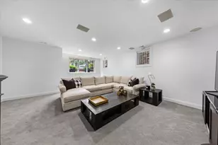 1340 W Melrose St, Chicago, IL 60657 - Photo 20