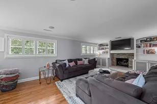 1211 W Haven Dr, Arlington Heights, IL 60005 - Photo 12