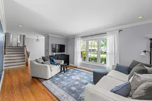 1211 W Haven Dr, Arlington Heights, IL 60005 - Photo 4