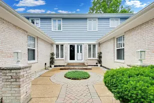 4225 Terri-Lyn Ln, Northbrook, IL 60062 - Photo 2