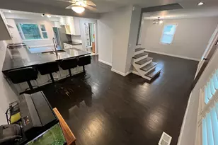 17 N Iowa Ave, Addison, IL 60101 - Photo 8