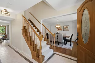 566 Yardley Trail, Mundelein, IL 60060 - Photo 4