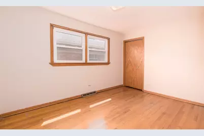 7234 W Fitch Avenue, Chicago, IL 60631 - Photo 12