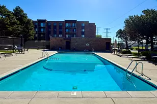 625 W Huntington Commons Rd, Mount Prospect, IL 60056 - Photo 40
