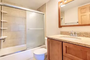 625 W Huntington Commons Rd, Mount Prospect, IL 60056 - Photo 24