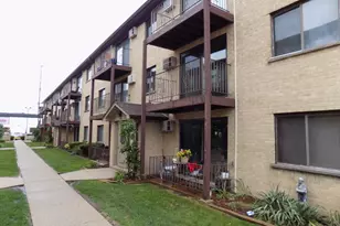 7214 W Wrightwood Ave, Elmwood Park, IL 60707 - Photo 1