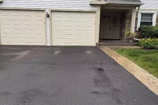 199 Dublin Ct, Schaumburg, IL 60194 - Photo 1