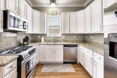 2551 W Arthur Avenue #1W, Chicago, IL 60645 - Photo 10