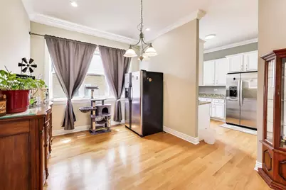 2551 W Arthur Avenue #1W, Chicago, IL 60645 - Photo 8