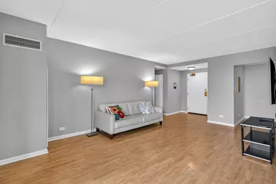 6340 Americana Drive #1101, Willowbrook, IL 60527 - Photo 8