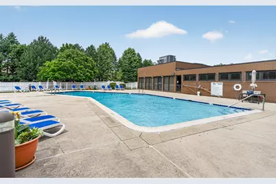 6340 Americana Drive #1101, Willowbrook, IL 60527 - Photo 38