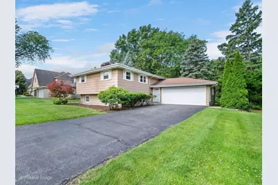 102 Hill Street, Roselle, IL 60172 - Photo 1