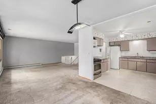102 Hill St, Roselle, IL 60172 - Photo 10
