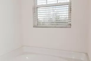 216 N Commerce St, Aurora, IL 60504 - Photo 30