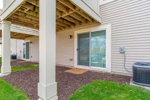 216 N Commerce St, Aurora, IL 60504 - Photo 48