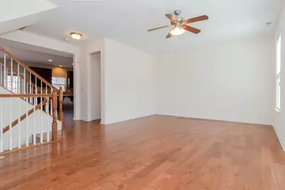 216 N Commerce Street #216, Aurora, IL 60504 - Photo 6