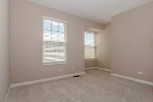 216 N Commerce St, Aurora, IL 60504 - Photo 34
