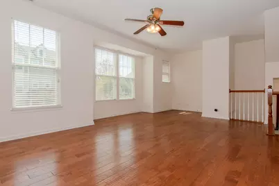 216 N Commerce Street #216, Aurora, IL 60504 - Photo 8