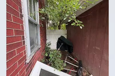 709 Charleston Street, Harrisburg, IL 62946 - Photo 30