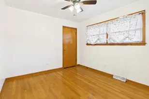 2435 Nona St, Franklin Park, IL 60131 - Photo 12