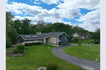 71 Oak Creek Drive, Yorkville, IL 60560 - Photo 2
