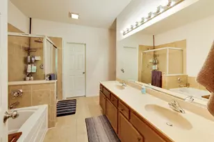 343 Hickory Ln, South Elgin, IL 60177 - Photo 16