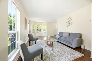 6061 Golfview Dr, Gurnee, IL 60031 - Photo 8