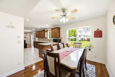 6061 Golfview Drive, Gurnee, IL 60031 - Photo 10