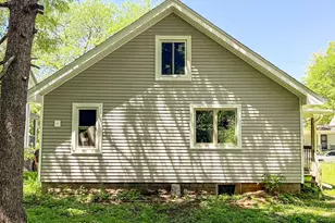 231 Oakwood Ave, Rockford, IL 61101 - Photo 4